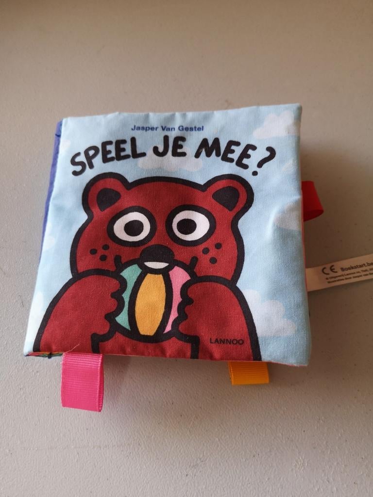 Stoffen boekje baby, Ophalen of Verzenden, Gelezen