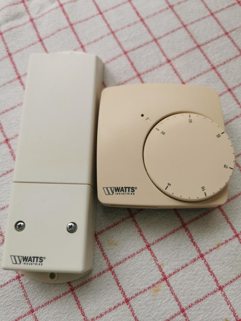Kamer thermostaat, Doe-het-zelf en Bouw, Thermostaten, Ophalen of Verzenden, Zo goed als nieuw