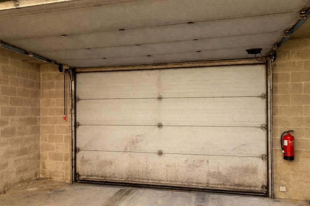 Parking moto partagé sécurisé — Quartier européen Bruxelles, Immo, Bruxelles