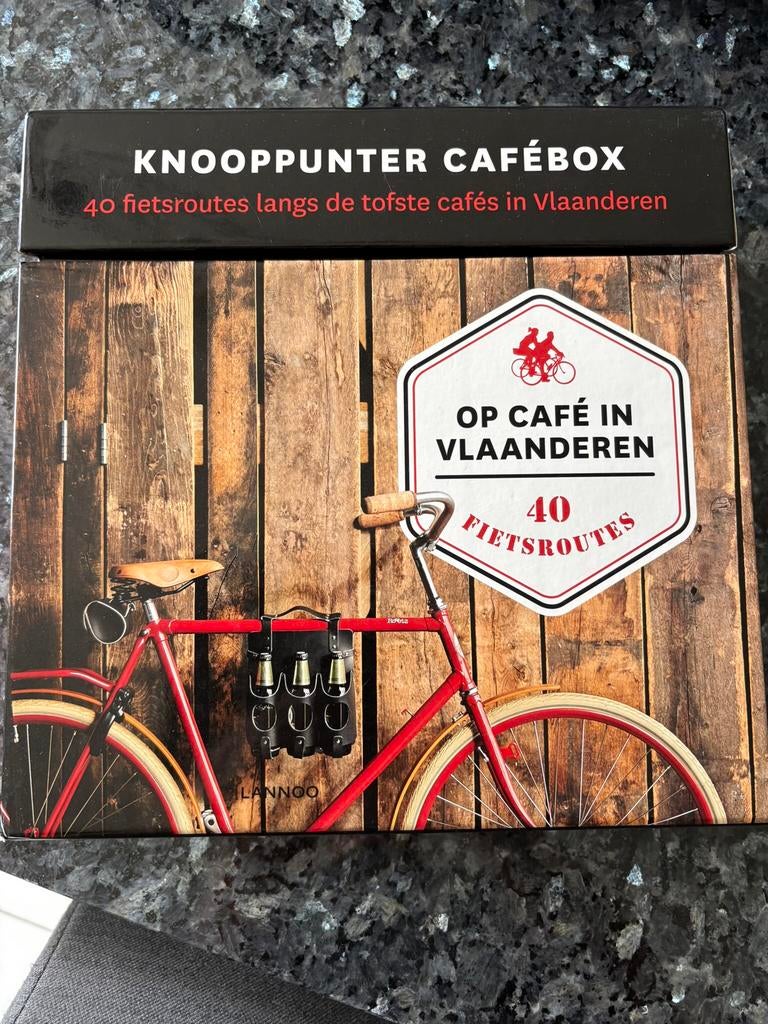 Patrick Cornillie - Knooppunter Cafébox Nieuwprijs 45 Euro, Ophalen, Patrick Cornillie; Ward Van Loock