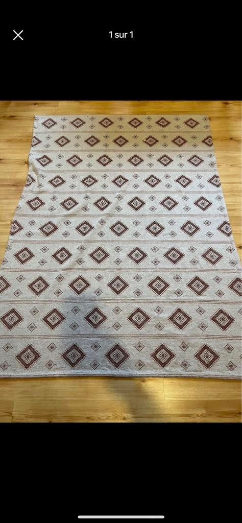 Tapis moquette aucune usure. Non fumeur. Pas d animaux, Enlèvement ou Envoi, Comme neuf