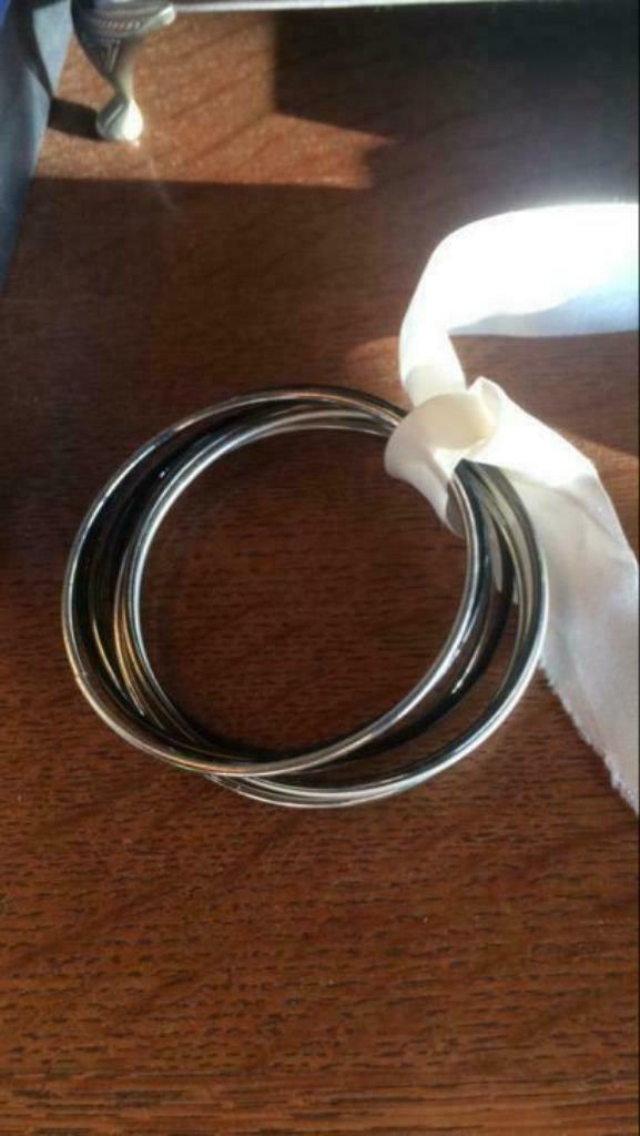Bijou semainier (7 bracelets=7jours semaine), Bijoux, Sacs & Beauté, Enlèvement ou Envoi, Comme neuf, Blanc, Autres matériaux