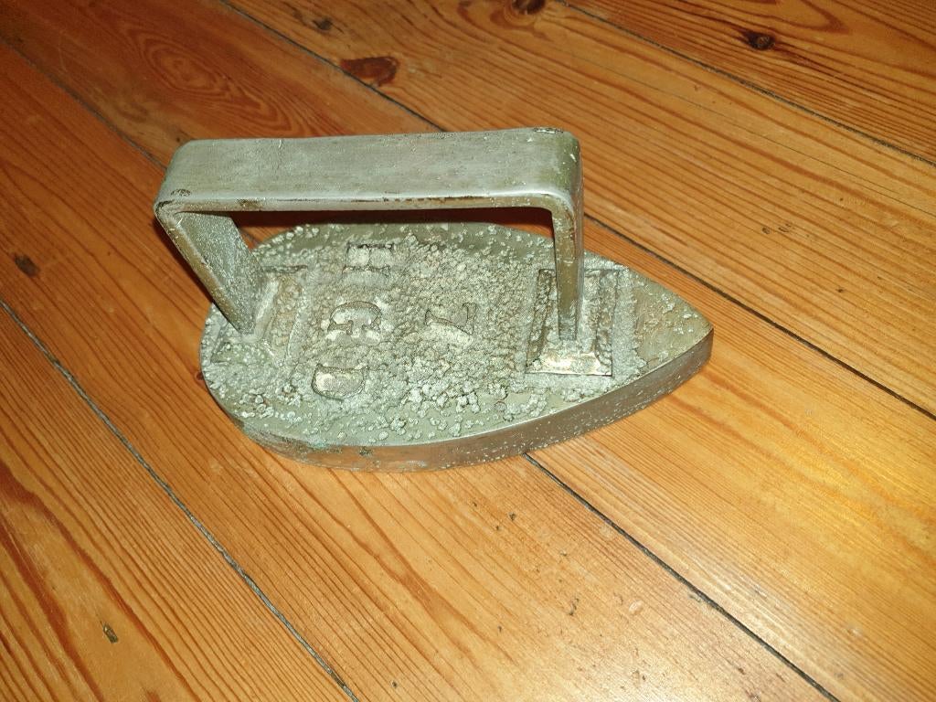 ijzeren strijkijzer, Antiek en Kunst, Ophalen, Koper