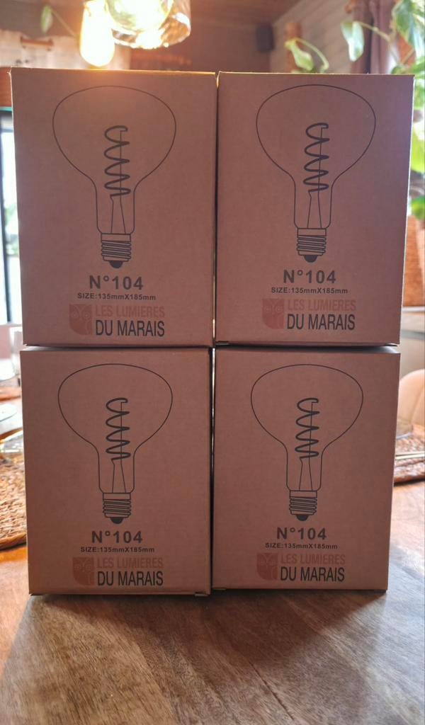 Ampoule filament led e27 Amber 135x185 mm 
Énergie A+, Electroménager, Enlèvement ou Envoi