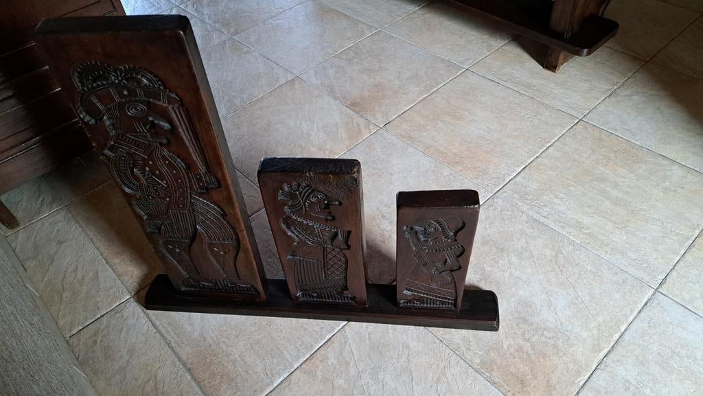 3 oude speculaasvormen A.Gluydts in staander, Ophalen