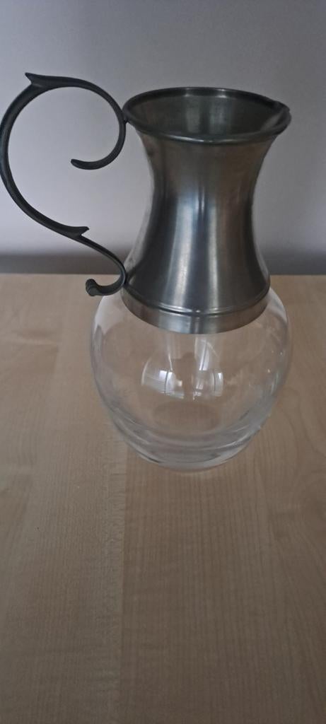 Carafe ou vase à eau, Enlèvement
