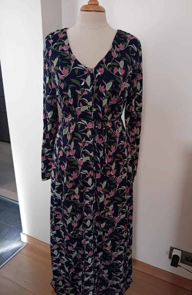 Lange, donkerblauwe jurk Vila Joy met print , maat M, Kleding | Dames, Jurken, Maat 38/40 (M), Blauw, Ophalen of Verzenden, Zo goed als nieuw