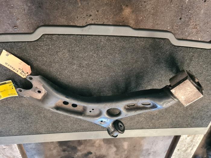 Bras de suspension avant droit d'un Volkswagen Scirocco, Enlèvement ou Envoi, 3 mois de garantie, Utilisé, Volkswagen