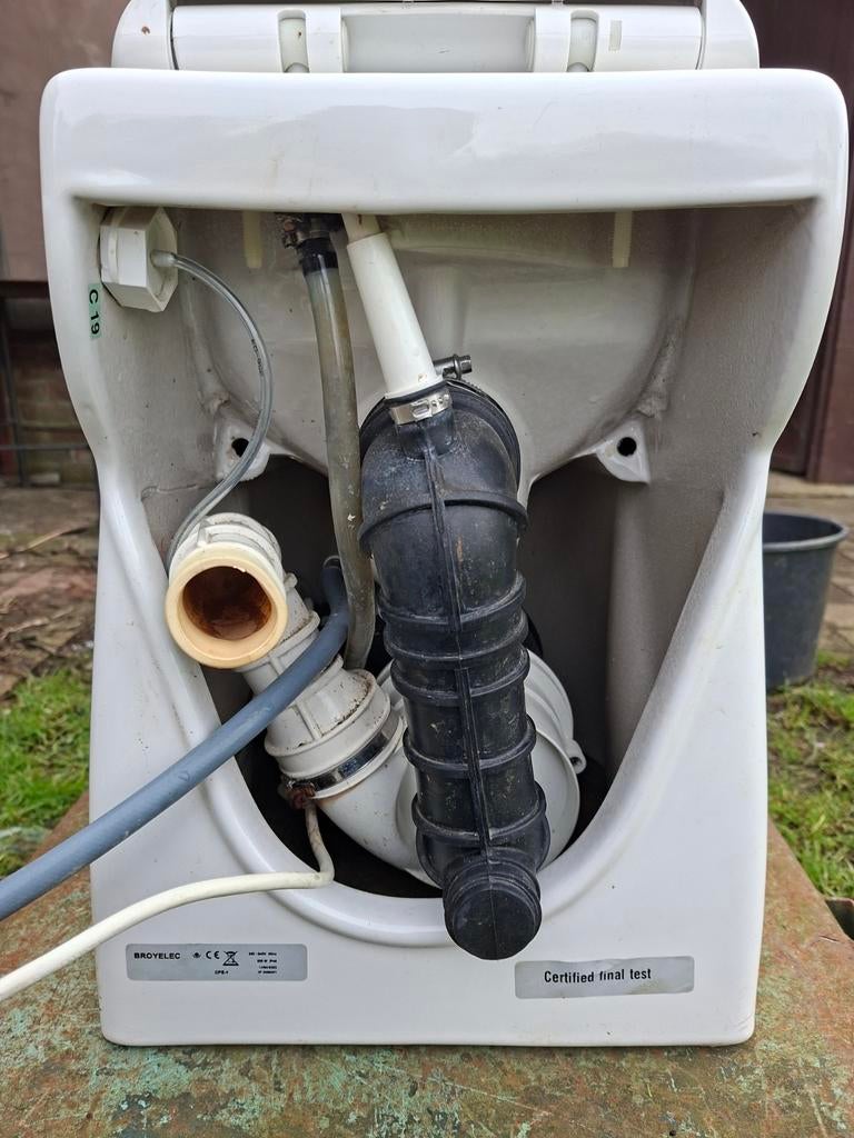 WC broyeur broyelec, Enlèvement, Comme neuf