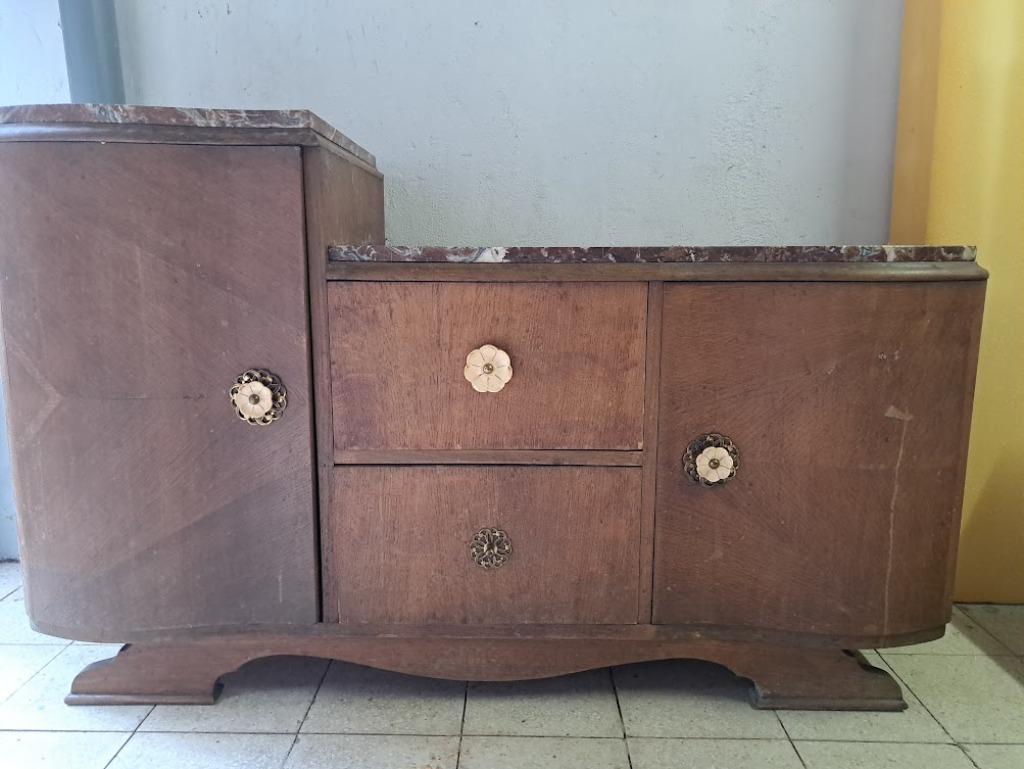 Commode de chambre à coucher, Enlèvement