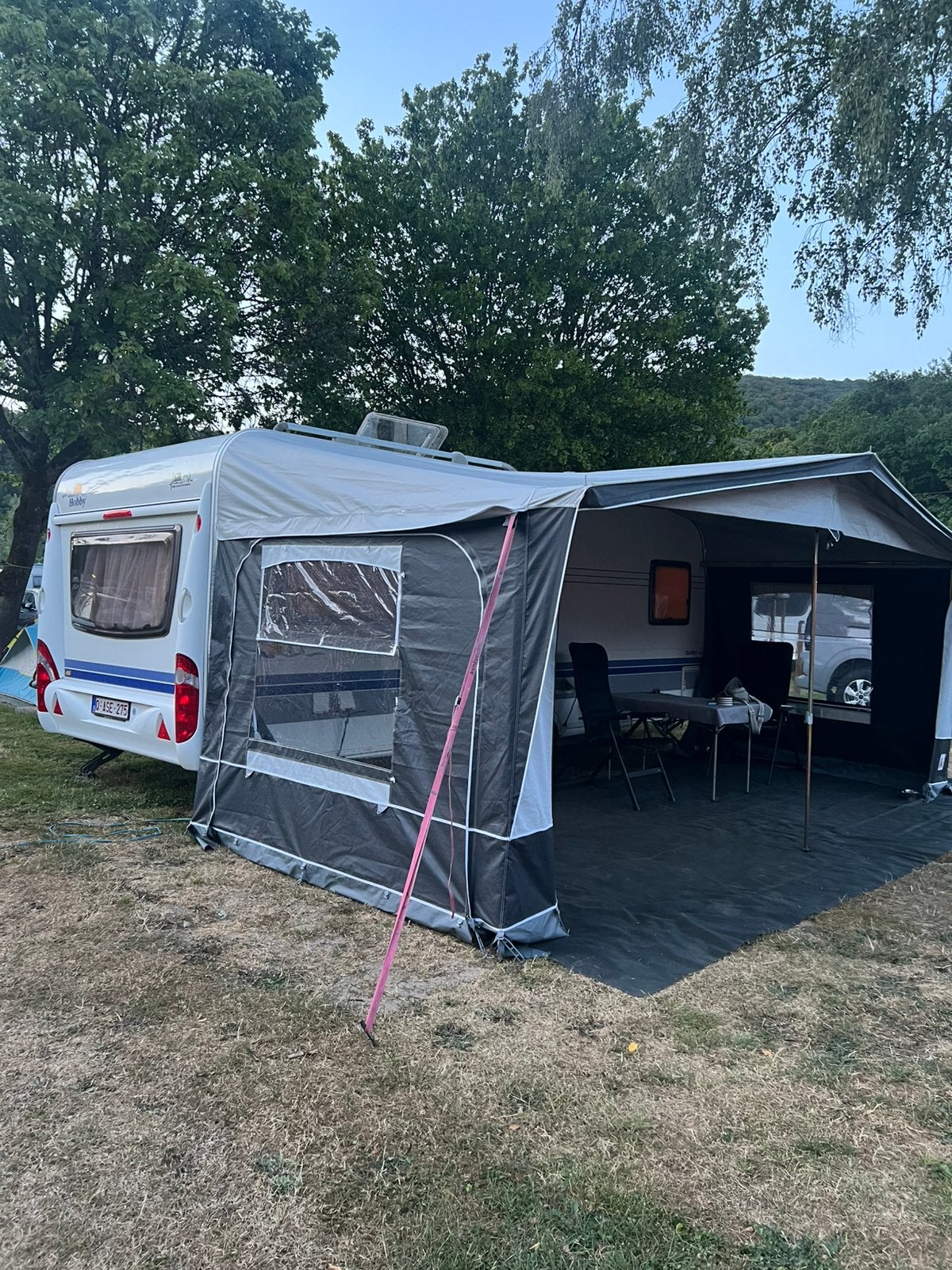 Hobby caravan 540 - 2008, Caravanes & Camping, Caravanes, Particulier, Banquette en rond, Hobby, Grand lit, Mover, Enlèvement