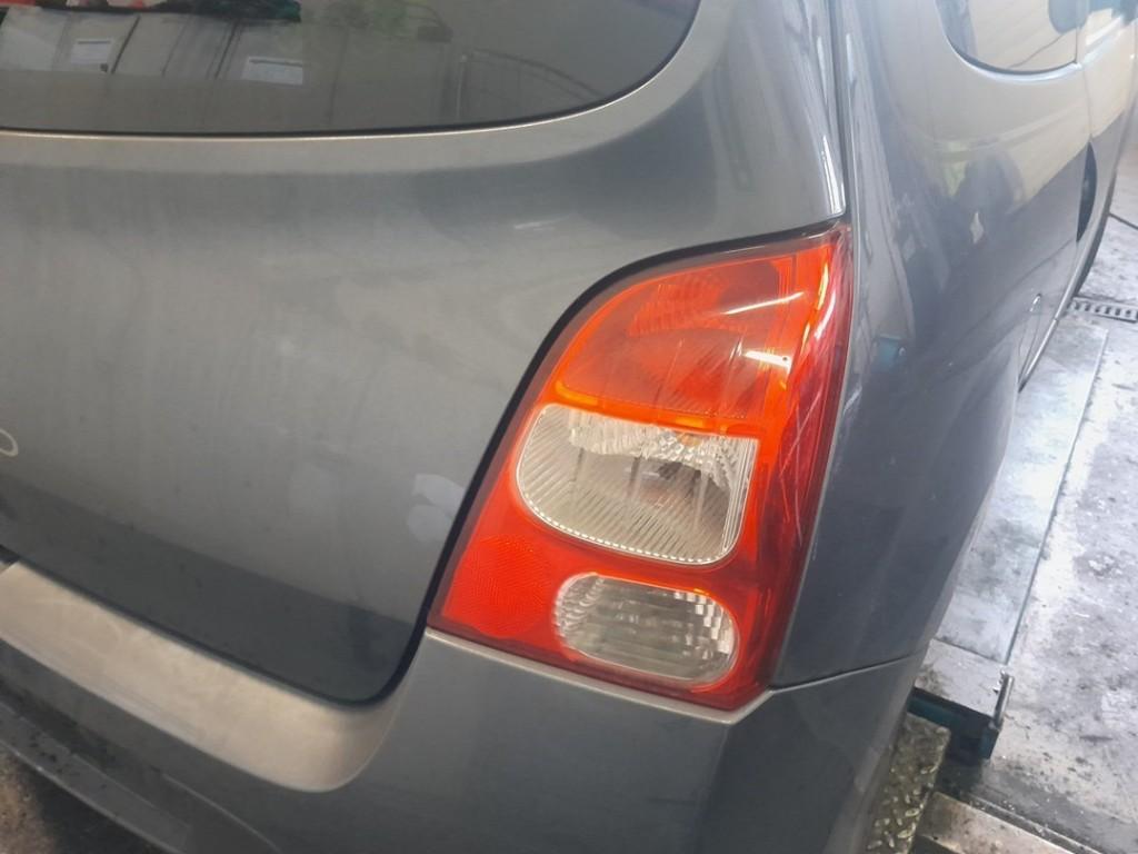 FEU ARRIÈRE DROIT Renault Twingo II (CN) (01-2007/09-2014), Utilisé, Renault