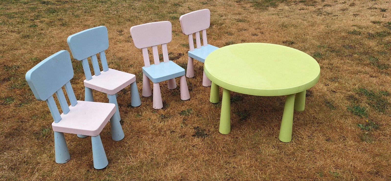 Kidstafel + stoelen, Ophalen