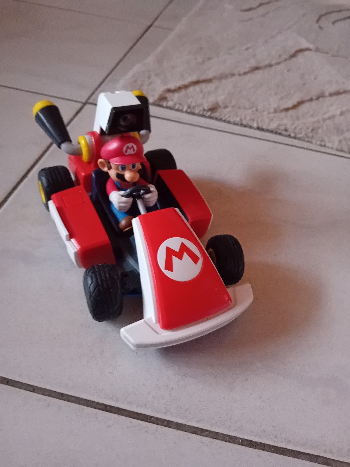 Mario Kart Live: Home Circuit Mario Set, Enlèvement