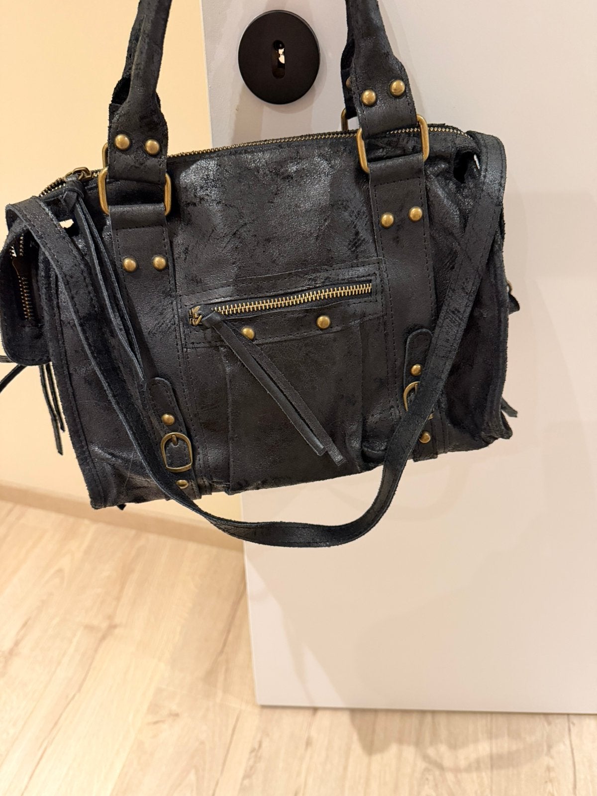 Handtas zwart leder, Handtassen en Accessoires, Ophalen, Zo goed als nieuw, Zwart, Handtas