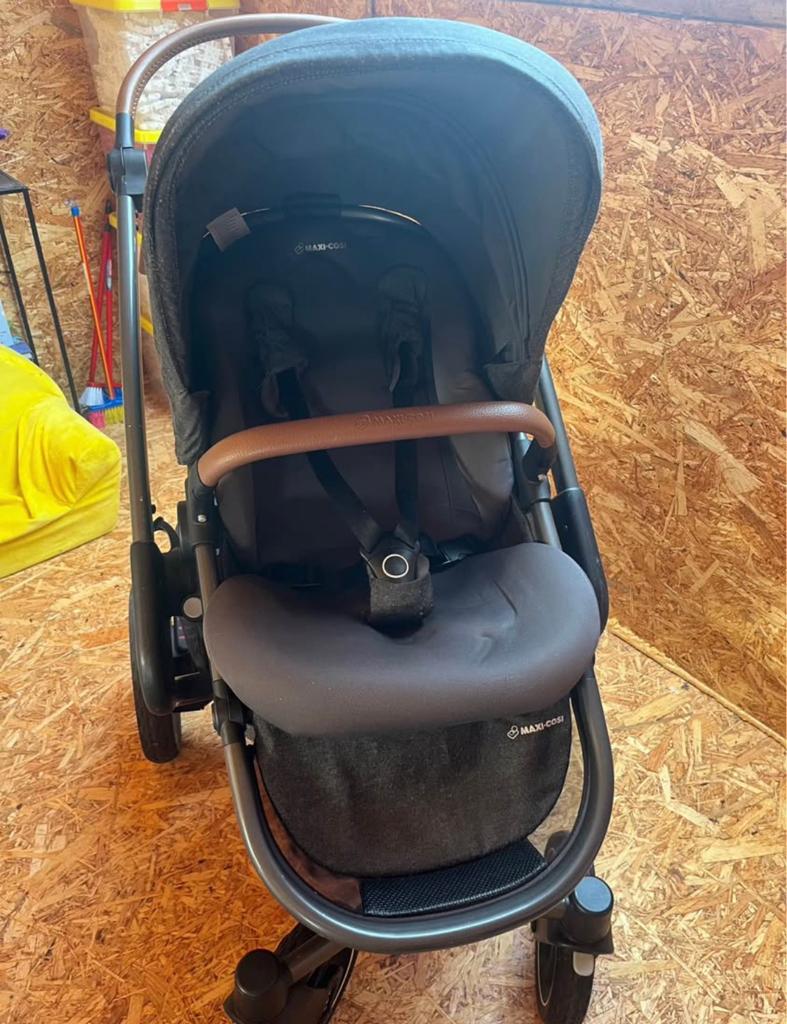 Buggy MaxiCosi Nova4 Sparkling Grey, Ophalen, Gebruikt