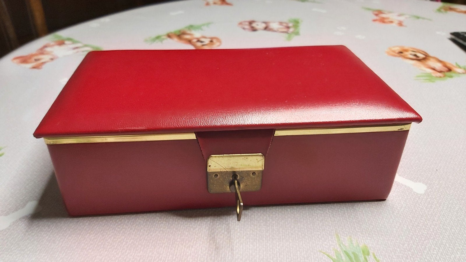 vintage juwelenkistje met sleutel, Enlèvement, Rouge, Avec serrure