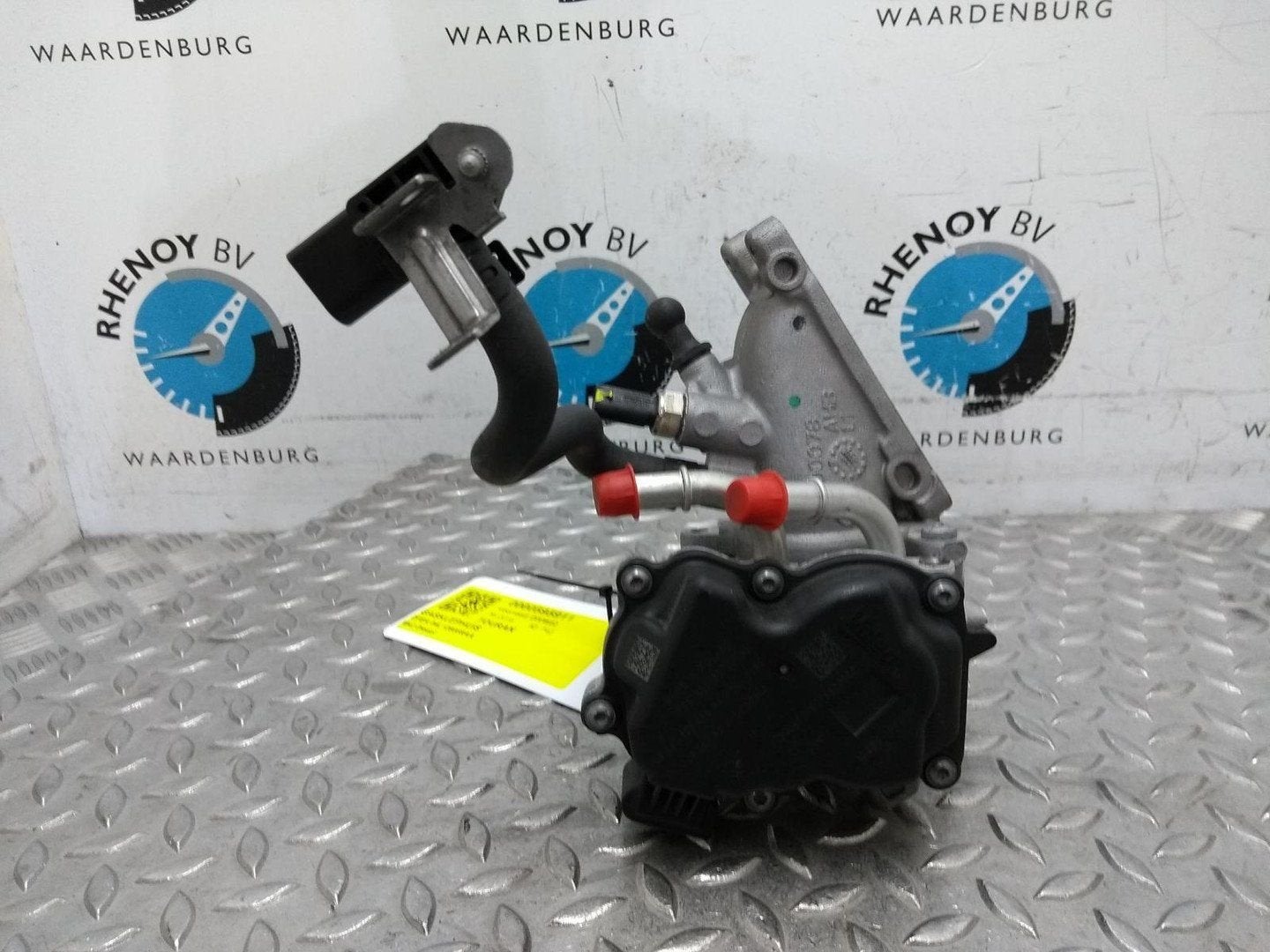 VOLKSWAGEN TOURAN GASKLEPHUIS 04L128059AA 2016, Ophalen of Verzenden, Gebruikt, ARN erkend