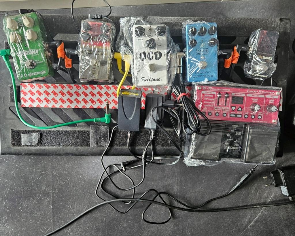 LOT PÉDALES GUITARE COMPLET (OCD / RC-30 / etc, Computers en Software, Desktop Pc's