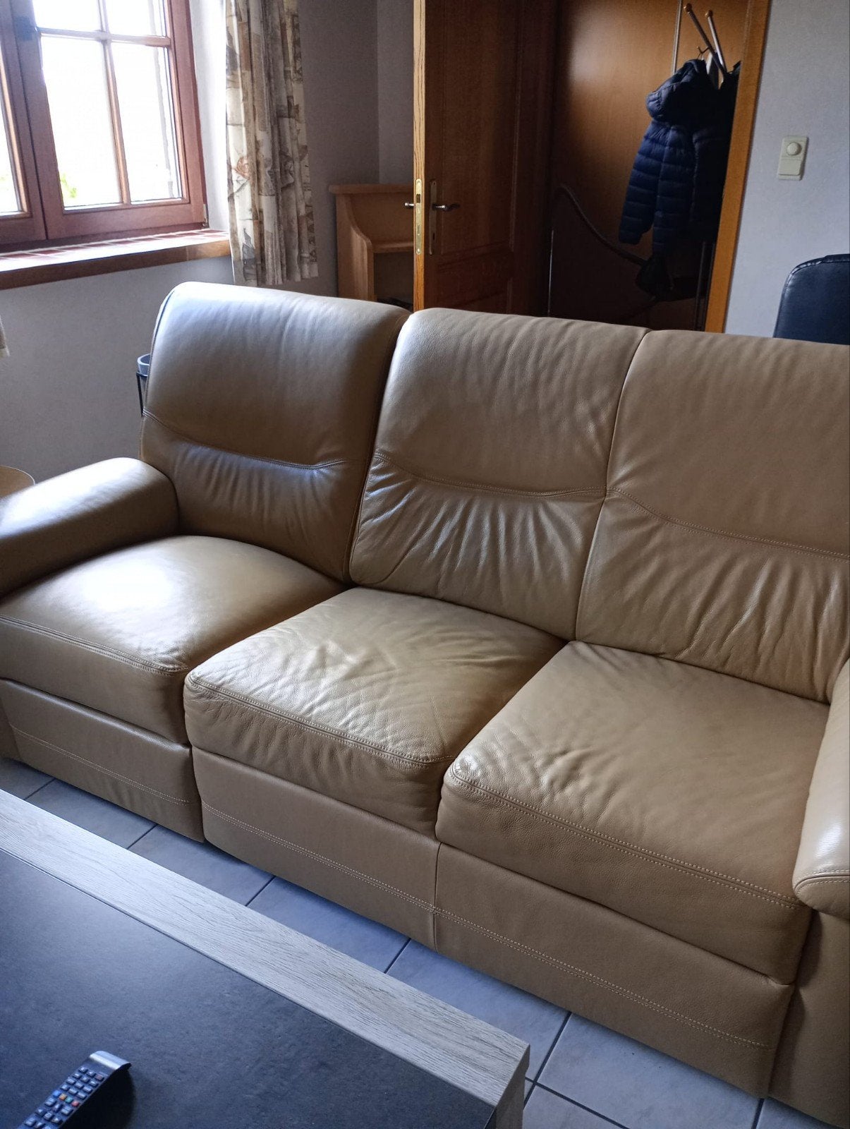 3 zit en 2 zit beige leder, Ophalen