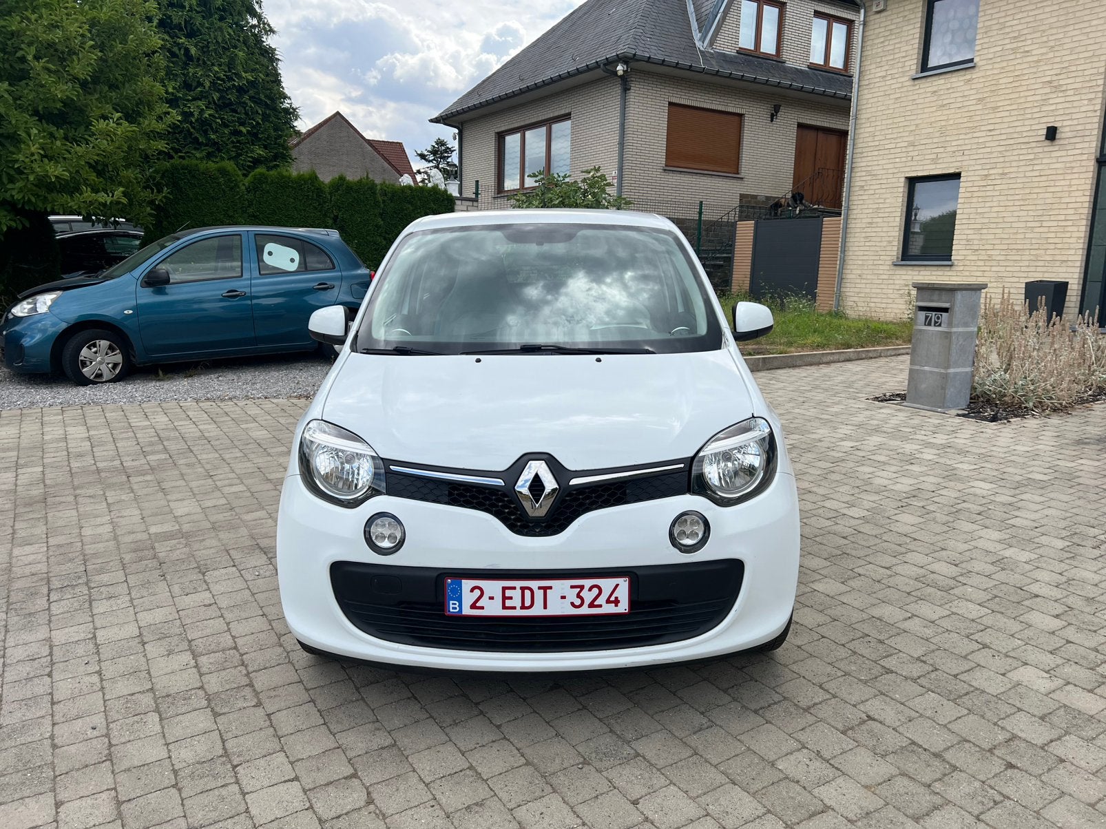 Renault twingo/2017/1.0 essence/75 000 km/Euro 6, Euro 6, Boîte manuelle, Noir, 5 portes