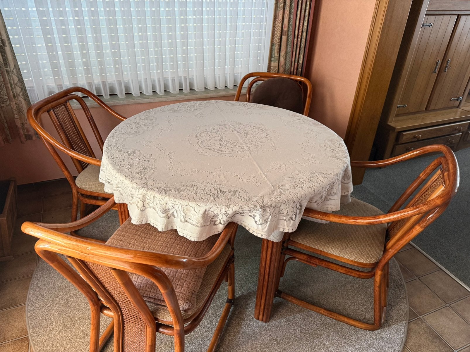 Rotan veranda stoelen kast en tafel, Enlèvement