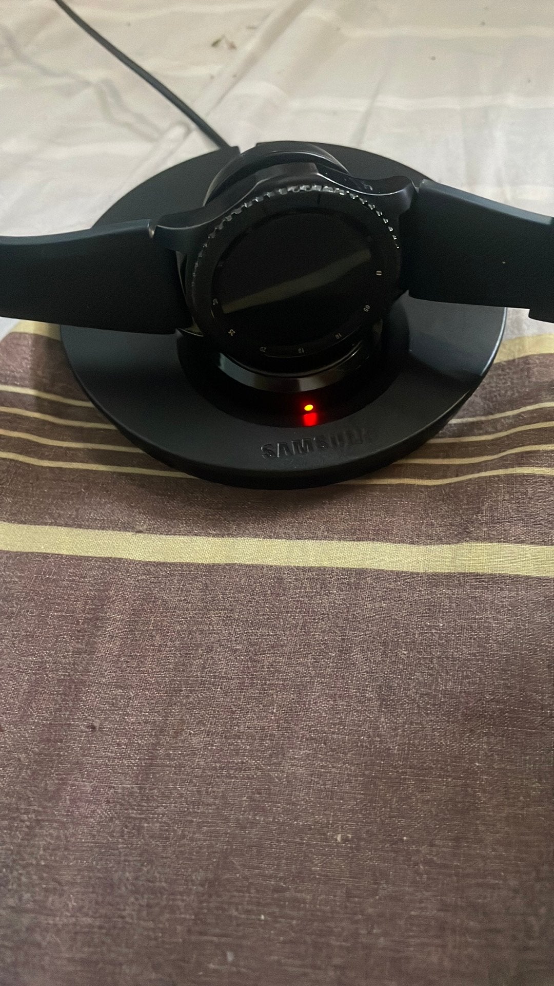 Samsung smartwatch, Étanche, Comme neuf, Enlèvement, Noir