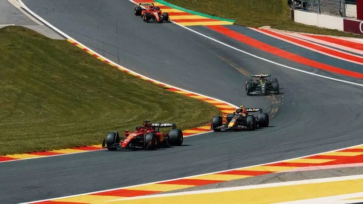 Koop kaart vrijdag Test F1 Gold Silver Spa Gp Belgie 2026, Tickets en Kaartjes, Drie personen of meer, Juli