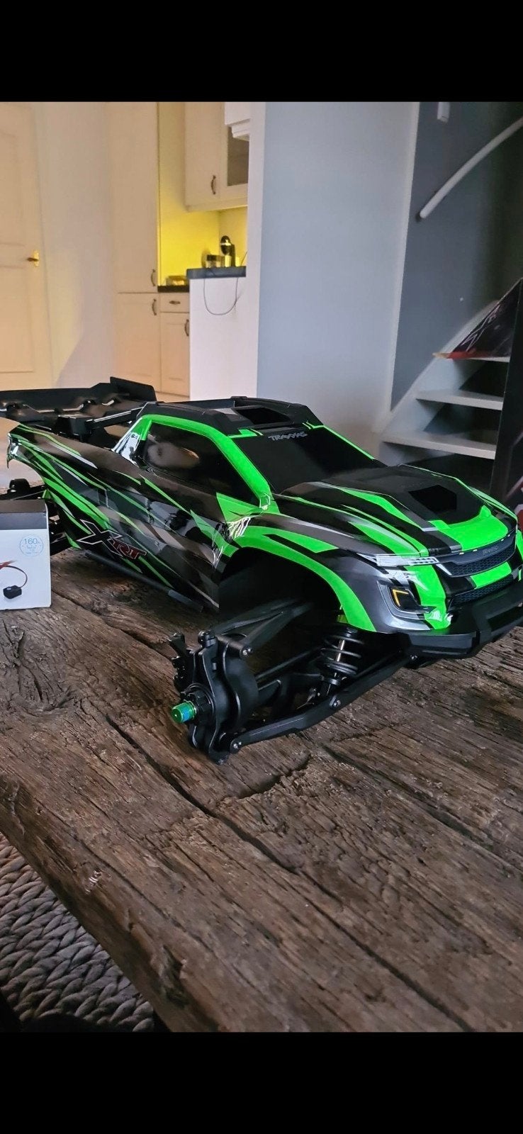 Traxxas XRT met hobbywing max5 esc inc nieuwe lipos, Hobby & Loisirs créatifs, Enlèvement ou Envoi, Voiture off road, Comme neuf