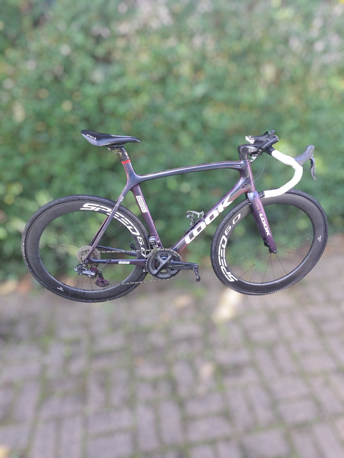 🚴‍♂️ Look 695 – Ultegra Di2 – Carbon wielen
Topklasse carbo, Ophalen, Zo goed als nieuw, Carbon