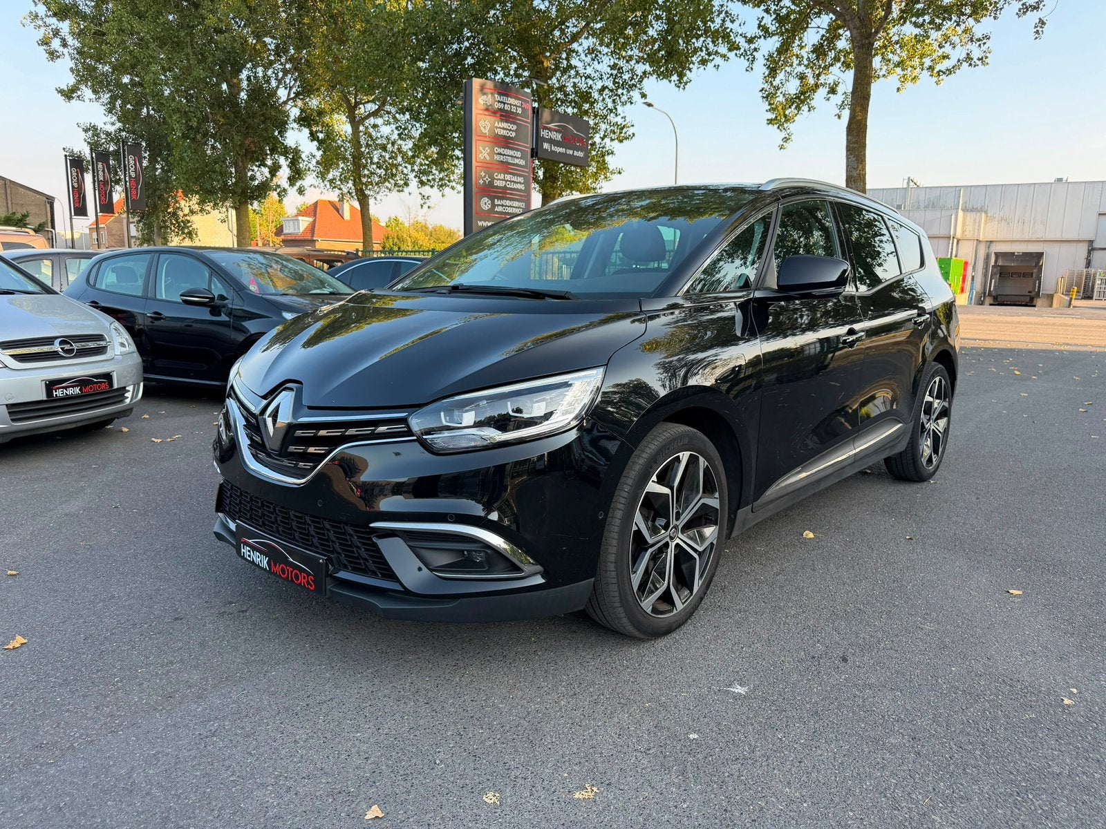 Renault Scenic 1.4i  •7PL• •Camera• •Navi• PROPERE STAAT, Auto's, Renault, https://public.car-pass.be/vhr/31ceeefd-903b-4b8b-8cf8-a64e8dbce57f