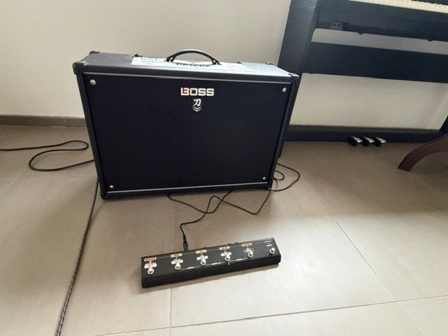 BOSS KATANA MK2 100 W + GA-FC EX, Musique & Instruments, Amplis | Basse & Guitare, Enlèvement, Comme neuf, Guitare, 50 à 100 watts