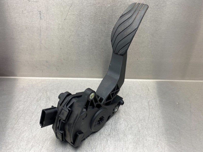PEDALE D'ACCELERATEUR Nissan Qashqai (J11) (|180024BA0B|), Utilisé, Nissan