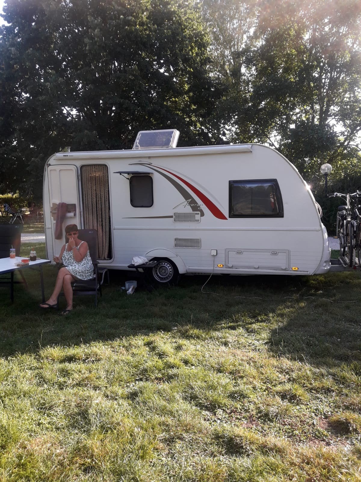 Bürstner Averso 430 TS, Kachel, Treinzit, Dwarsbed, Bürstner