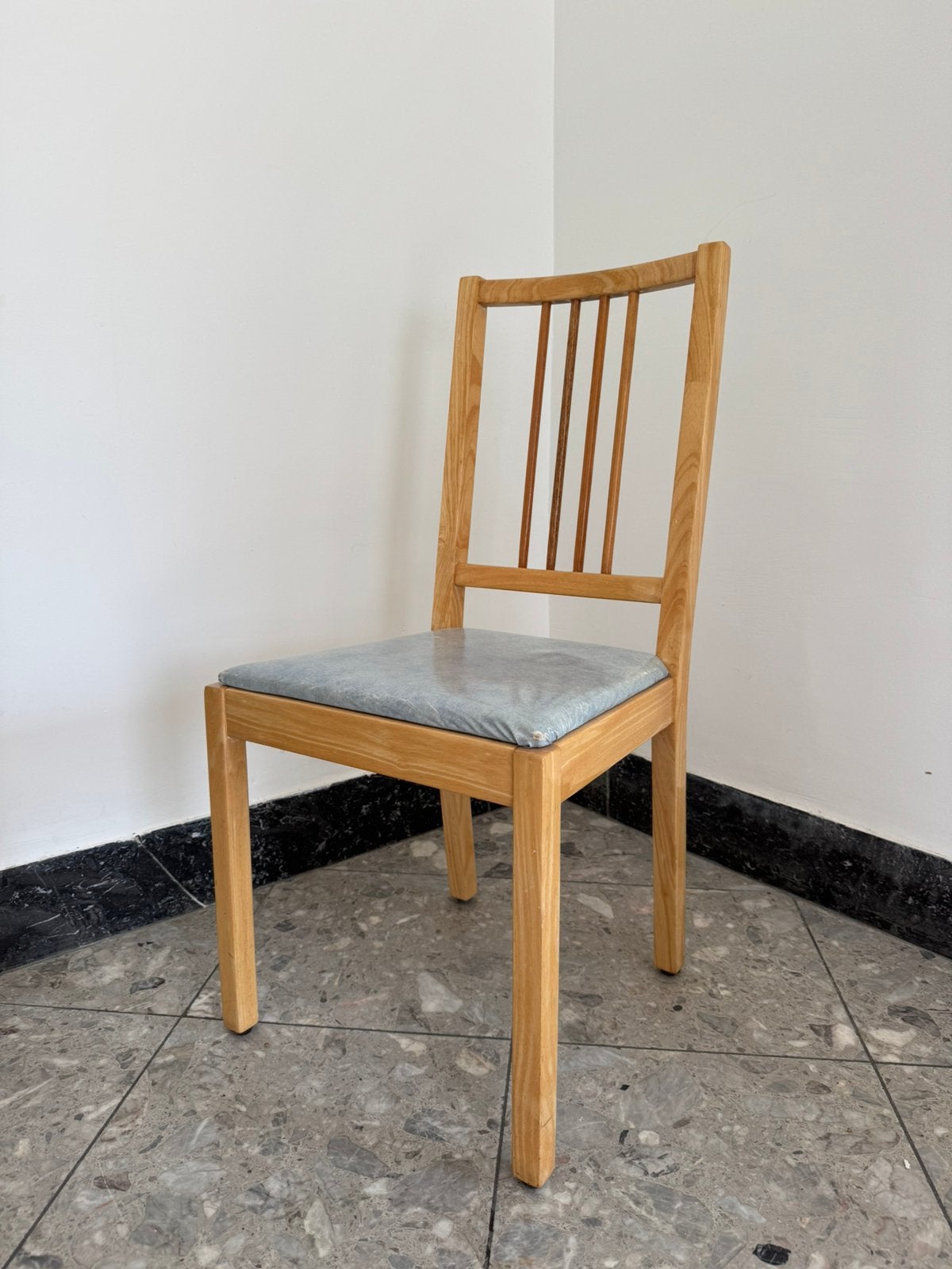 Chaises, Enlèvement, Comme neuf