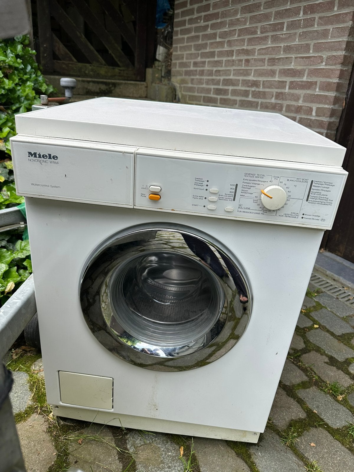 Miele novotronic, Elektronische apparatuur, Wasmachines, Ophalen, 1200 tot 1600 toeren, 8 tot 10 kg, Handwasprogramma