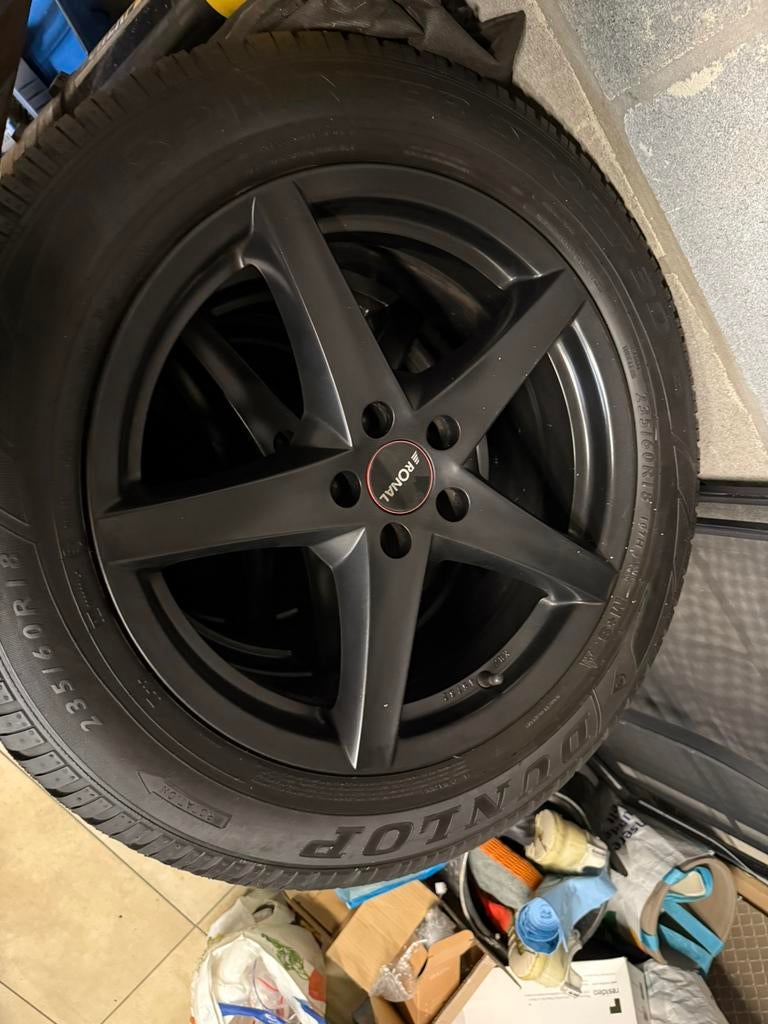 4 x Winterbanden + velg Dunlop 235/60 R18 18” velgen set, 18 inch, Nieuw, 235 mm, Band(en)