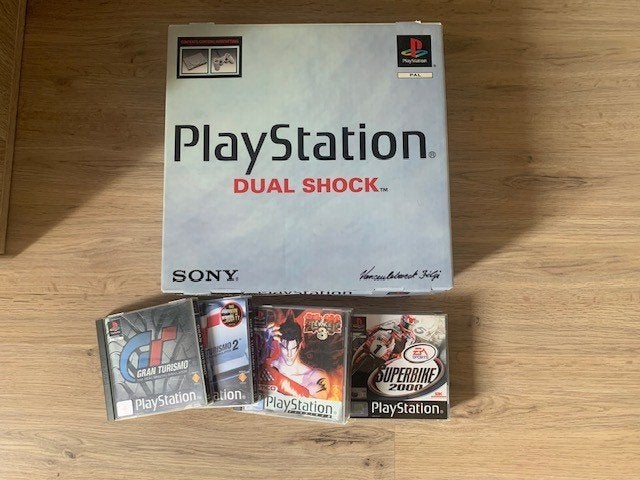 Playstation 1 met spelletjes, Games en Spelcomputers, Ophalen of Verzenden, Gebruikt, Met games