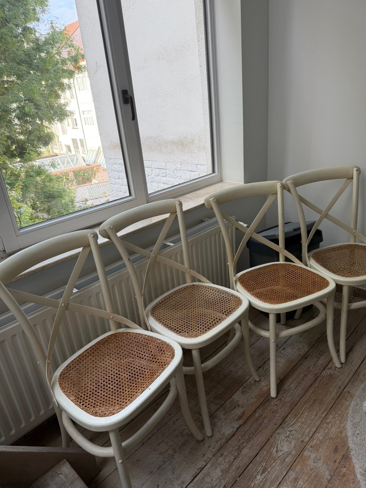 4 chaises style bistrot / cannage, Maison & Meubles, Osier ou Rotin, Enlèvement, Utilisé, Blanc