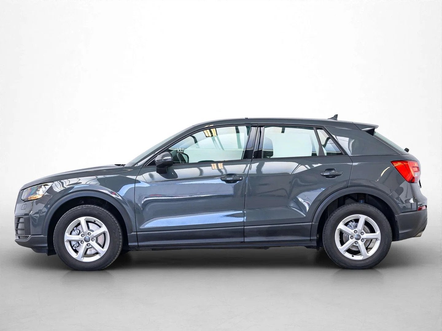 Audi Q2 GARANTIE, Autos, Audi, Argent ou Gris, Achat, Entreprise, 5 portes