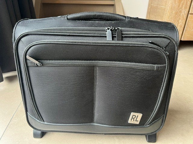 Trolley op wieltjes, Ophalen, Uitschuifbare handgreep, Gebruikt, Minder dan 50 cm