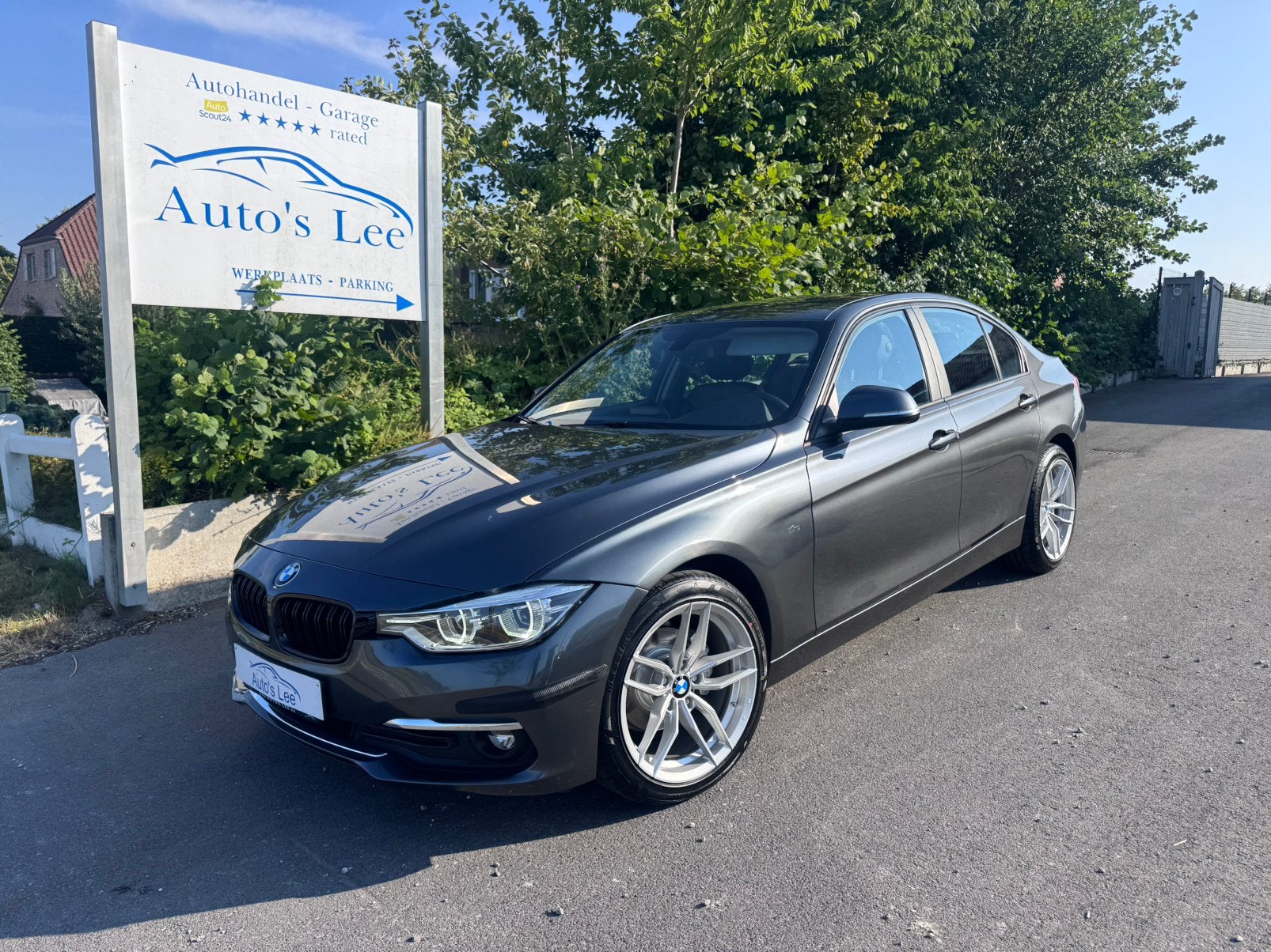 BMW 318i (EU6d-TEMP) leder/led koplampen/spotify/auto airco/, 100 kW, 4 deurs, 124 g/km, Leder
