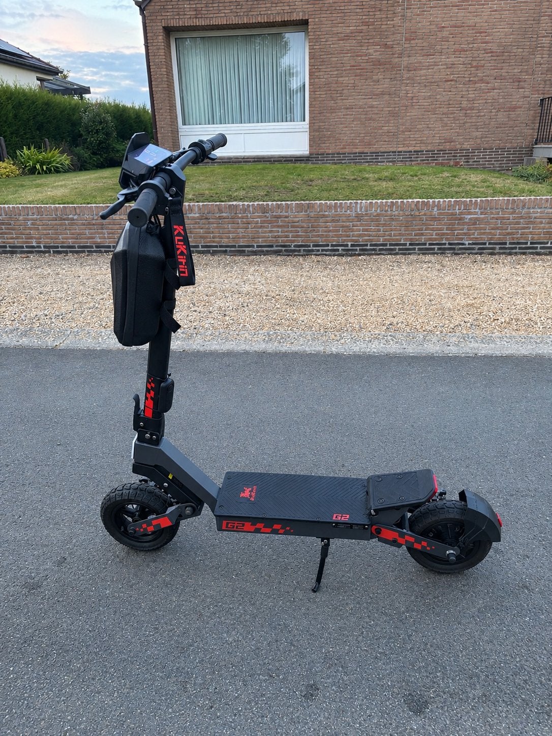 Kukirin G2 - Trottinette électrique + accessoires + chargeur, Enlèvement, Comme neuf, Step électrique (E-scooter), Kukirin g2
