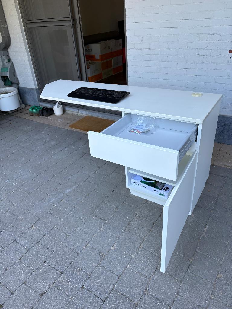Bureau, Ophalen, Gebruikt, 45 cm, Kabelgoot