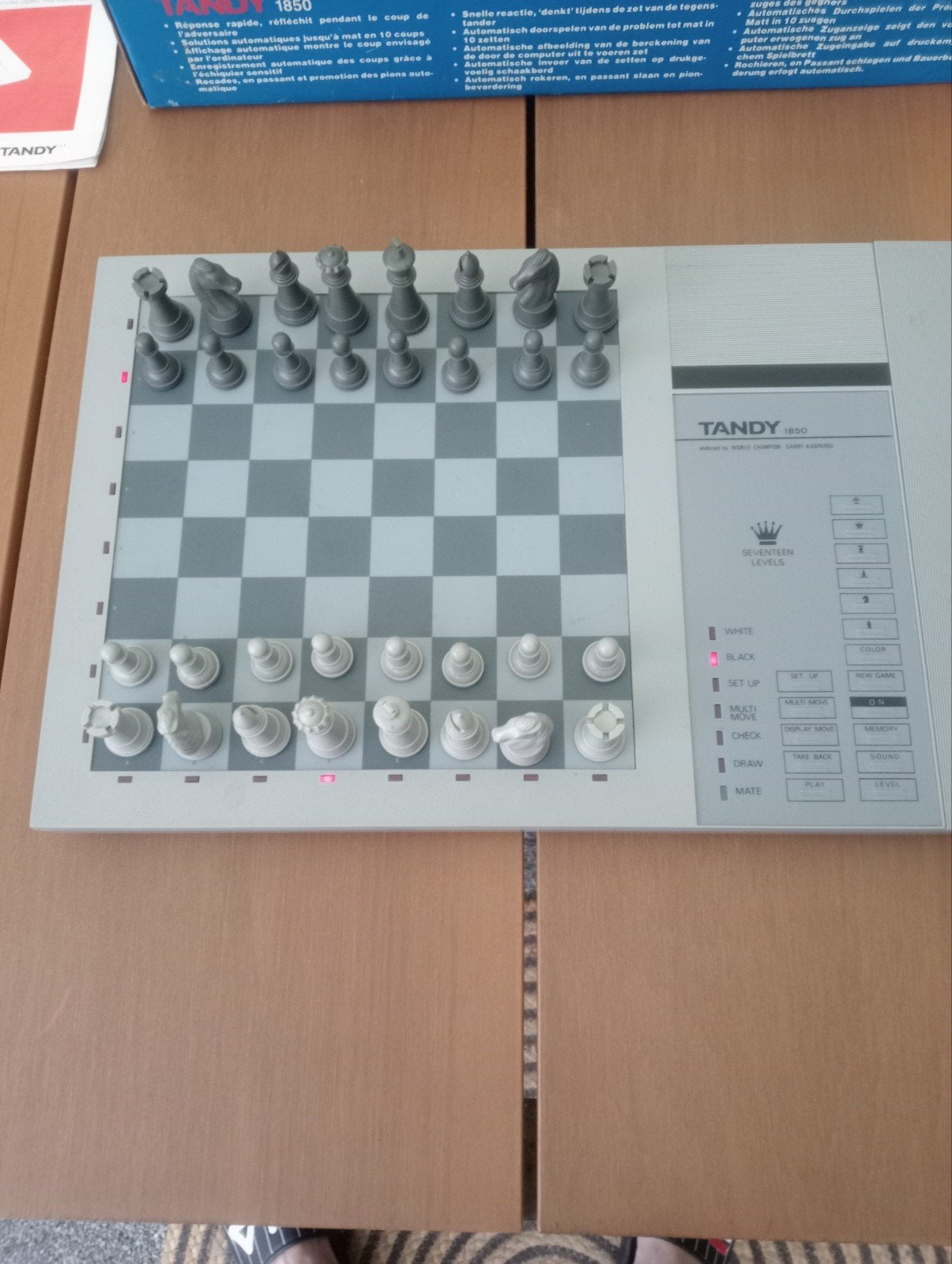 Ordinateur d'échecs Tandy (RadioShack) 1850   (1987), 1 ou 2 joueurs, Enlèvement ou Envoi, Neuf, Tandy/ RadioShack