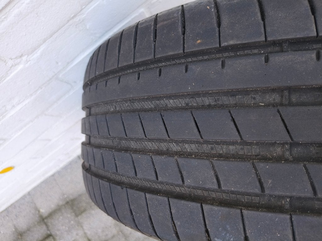 4 pneus Goodyear Eagle F1 245/45R18 en bon état, Autos : Pièces & Accessoires, 245 mm, Véhicule de tourisme, Pneus été, Enlèvement
