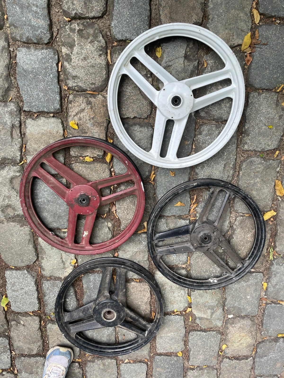 Honda wallaroo velgen voor en achter, Fietsen en Brommers, Brommeronderdelen | Algemeen, Ophalen