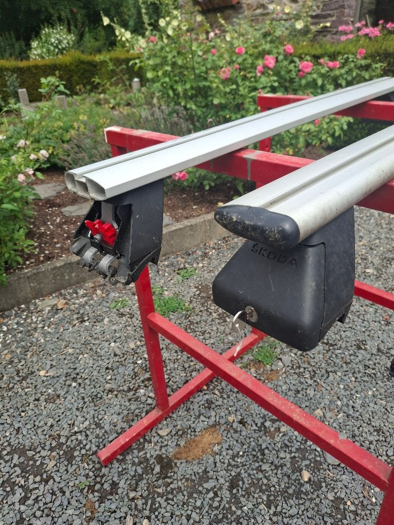 BARRE DE TOIT OCTAVIA 2022, Enlèvement, Utilisé