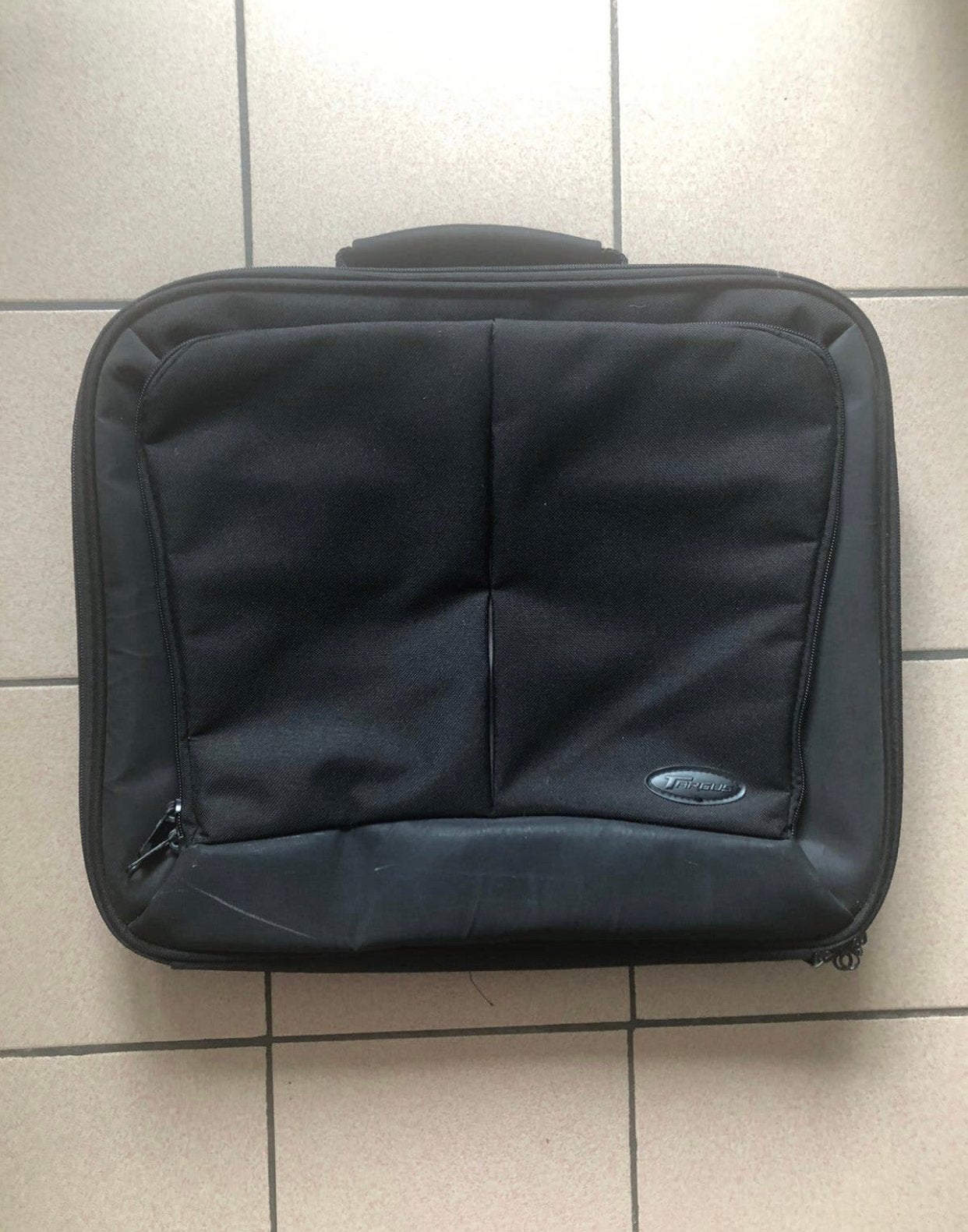 Laptoptas 15 inch, Computers en Software, Laptoptassen, Ophalen of Verzenden, 15 inch, Zo goed als nieuw, Zwart