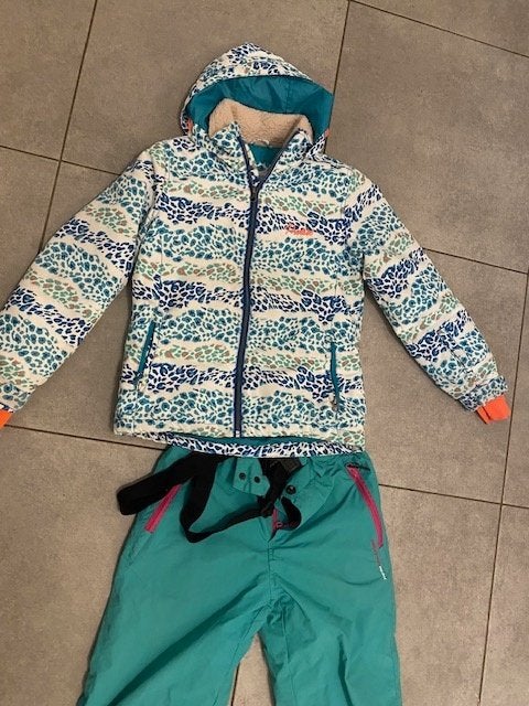 Toffe skijas & bijpassende skibroek maat 10 jaar, Ophalen of Verzenden, Zo goed als nieuw, Kleding, Protest